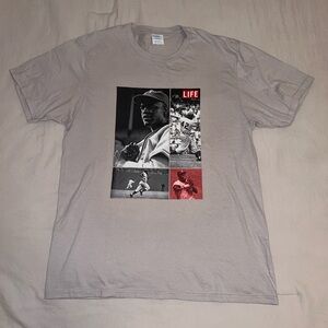 Like new, Jackie Robinson tee